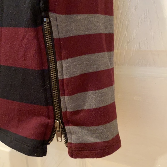 Jessica Simpson Hanna Bodycon Zipper Dress in red, black and grey stripes size M - Picture 3 of 13